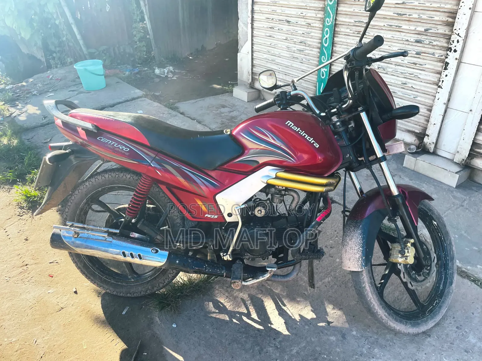 Mahindra Centuro 2018 Red