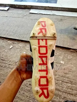 ফুটবল বুট
