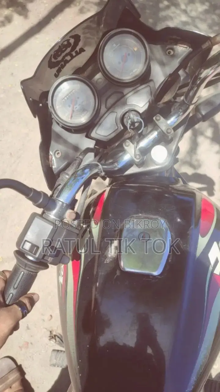 Bajaj Discover 100 2026 Black