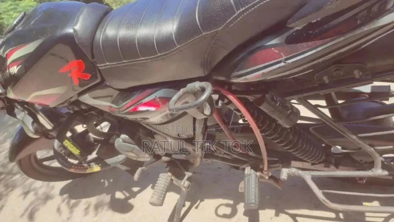 Bajaj Discover 100 2026 Black