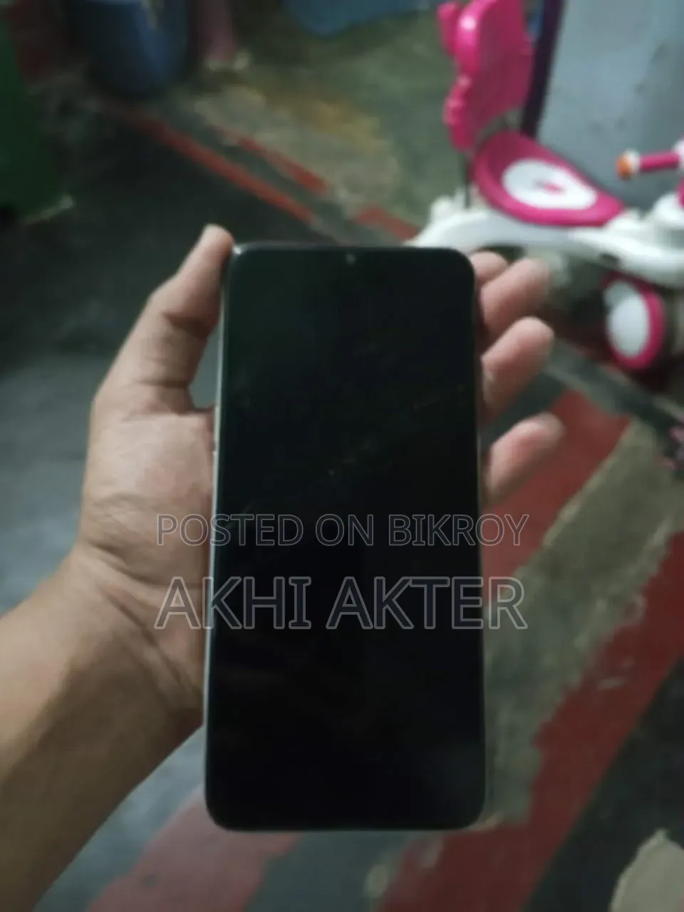 রিয়েলমি ভি৩০ ১২৮ জিবি