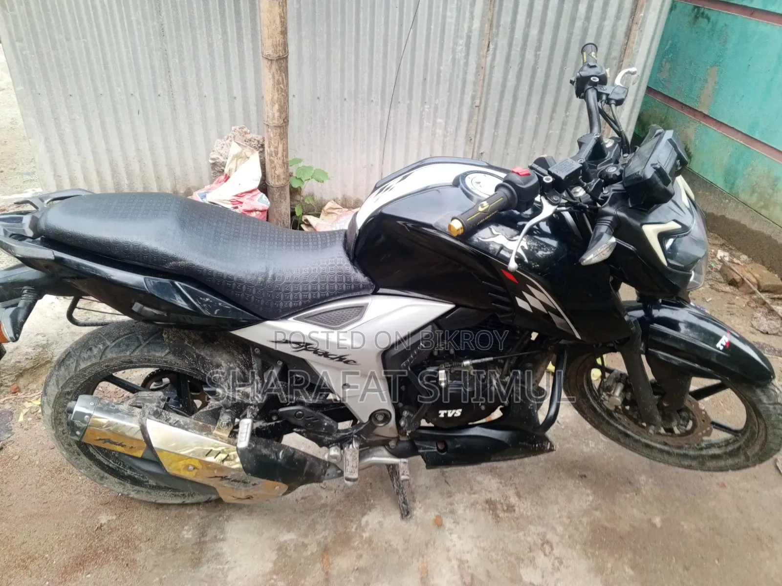 TVS Apache RTR 160 4V 2021 Black