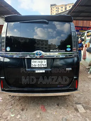 Toyota Noah 2.0 AWD (7 Seater) 2016 Black