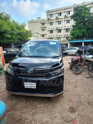 Toyota Noah 2.0 AWD (7 Seater) 2016 Black