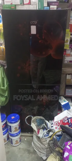 ইকো+ ২১৮ লিটার ফ্রেমলেস গ্লাস ডোর ম্যাগনোলিয়া ব্রাউন ফ্রিজ বেসসহ