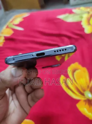 ভিভো ওয়াই৩০০ প্লাস ১২৮ জিবি ব্ল্যাক