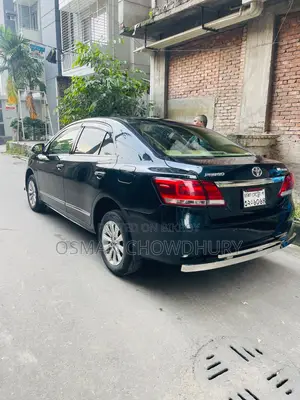 টয়োটা প্রমিও ২০১৭ নীল