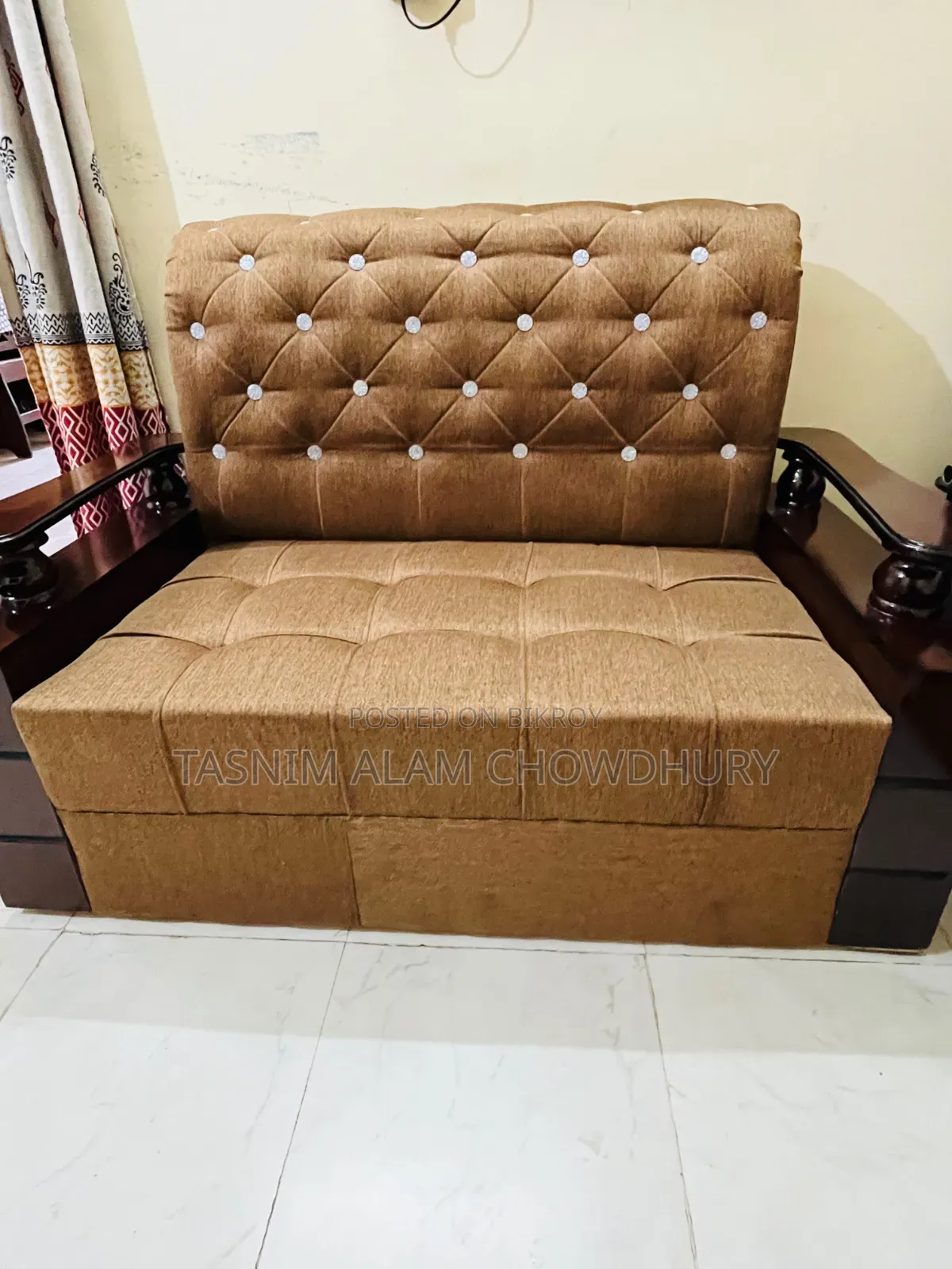 Fresh Condition Sofa