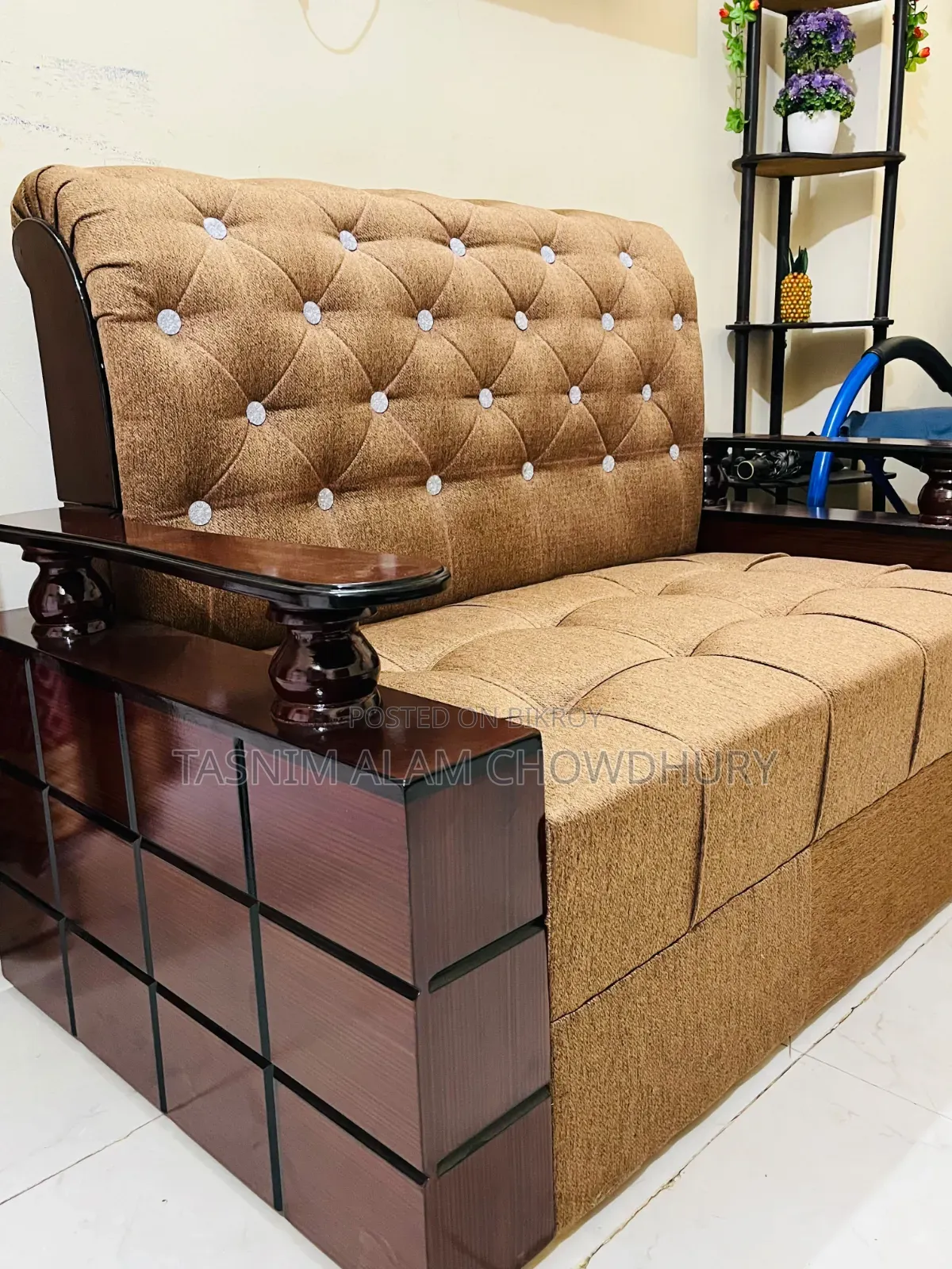 Fresh Condition Sofa