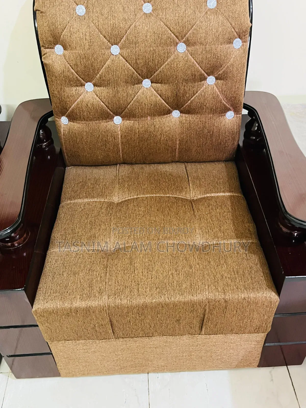Fresh Condition Sofa