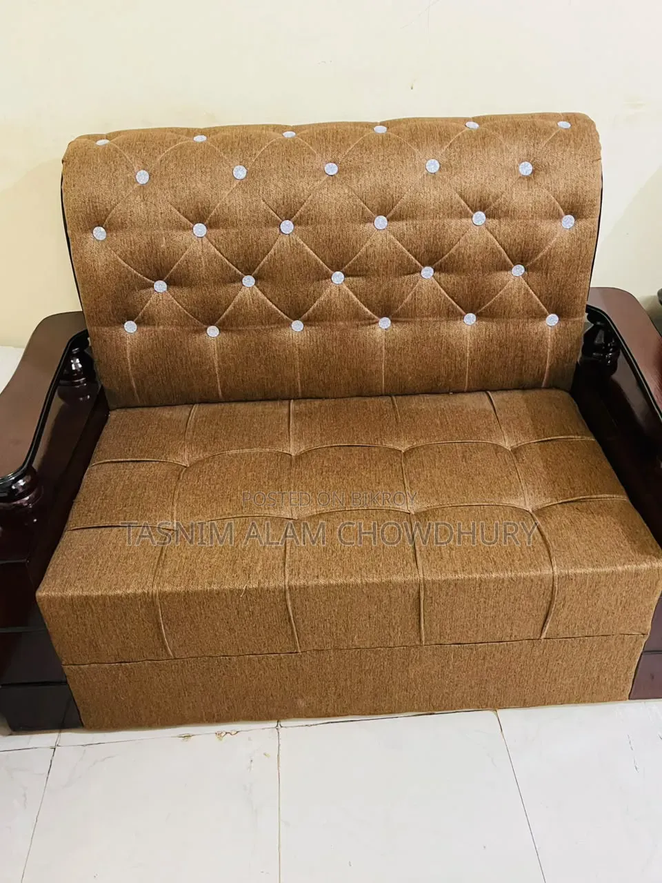 Fresh Condition Sofa