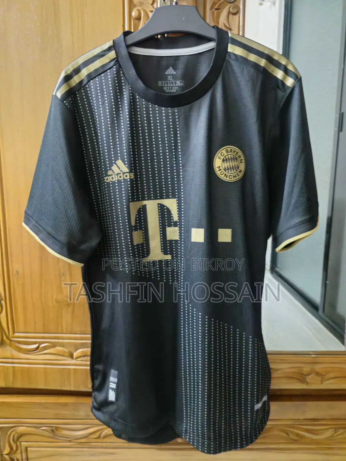Bayern Munich 2021-22 Away Kit