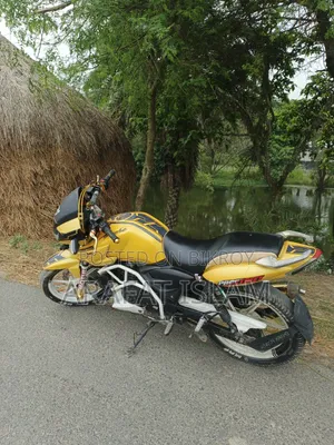 TVS Apache RTR 160 2V 2012 Yellow