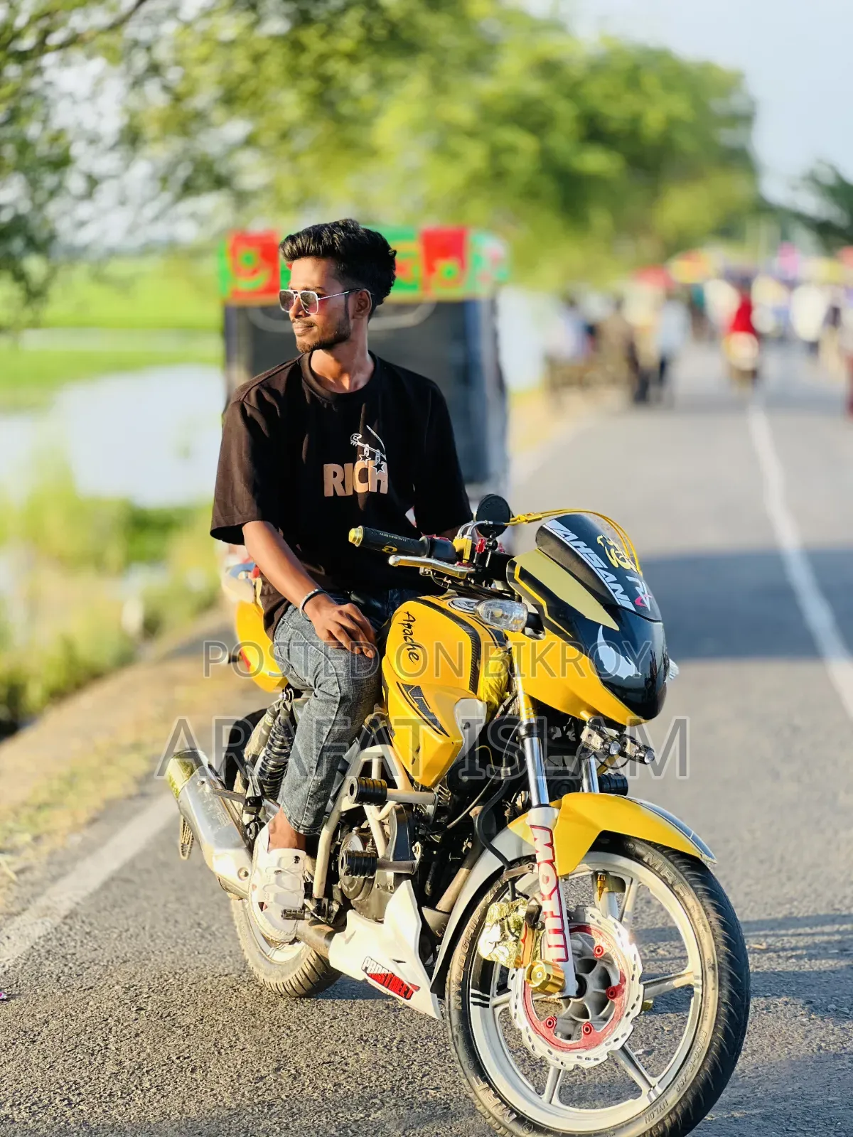 TVS Apache RTR 160 2V 2012 Yellow