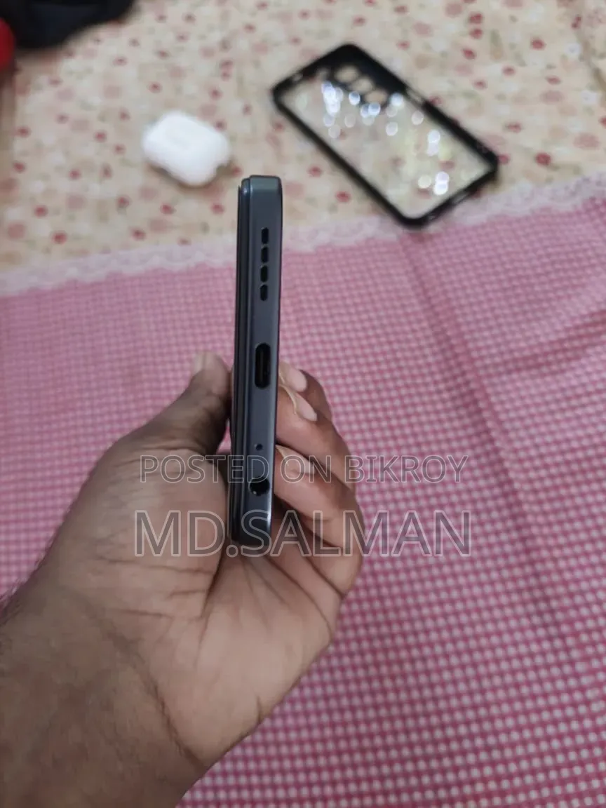 Infinix Hot 60i 128 GB Black