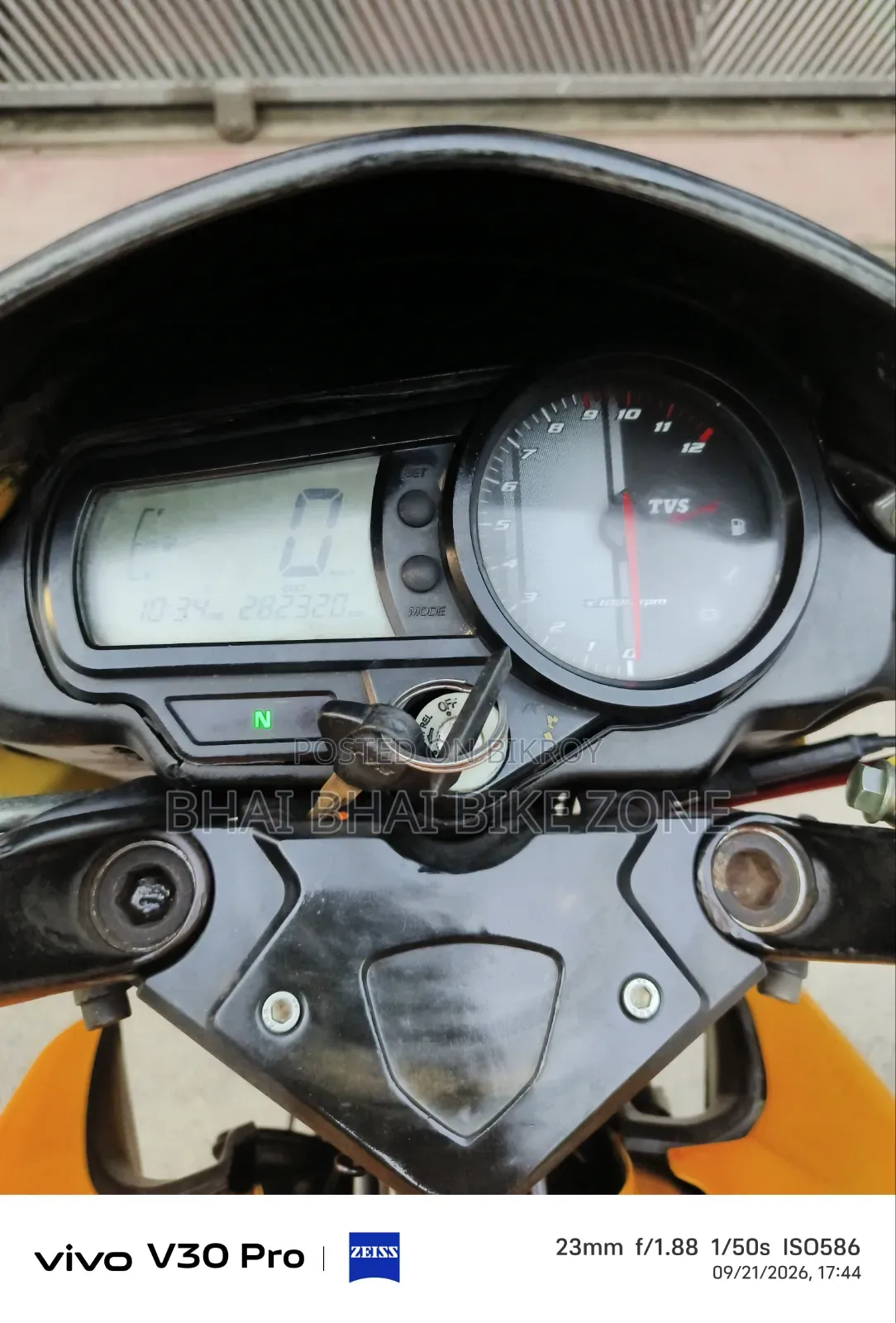 TVS Apache RTR 160 2V 2012 Gray