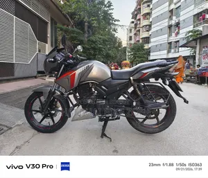 TVS Apache RTR 160 2V 2018 Silver