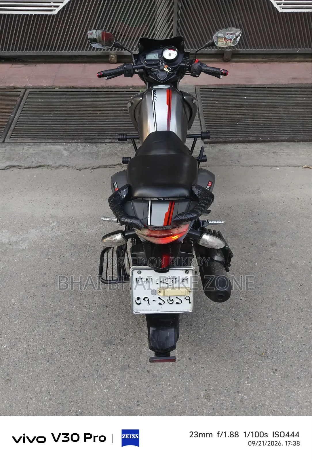 TVS Apache RTR 160 2V 2018 Silver