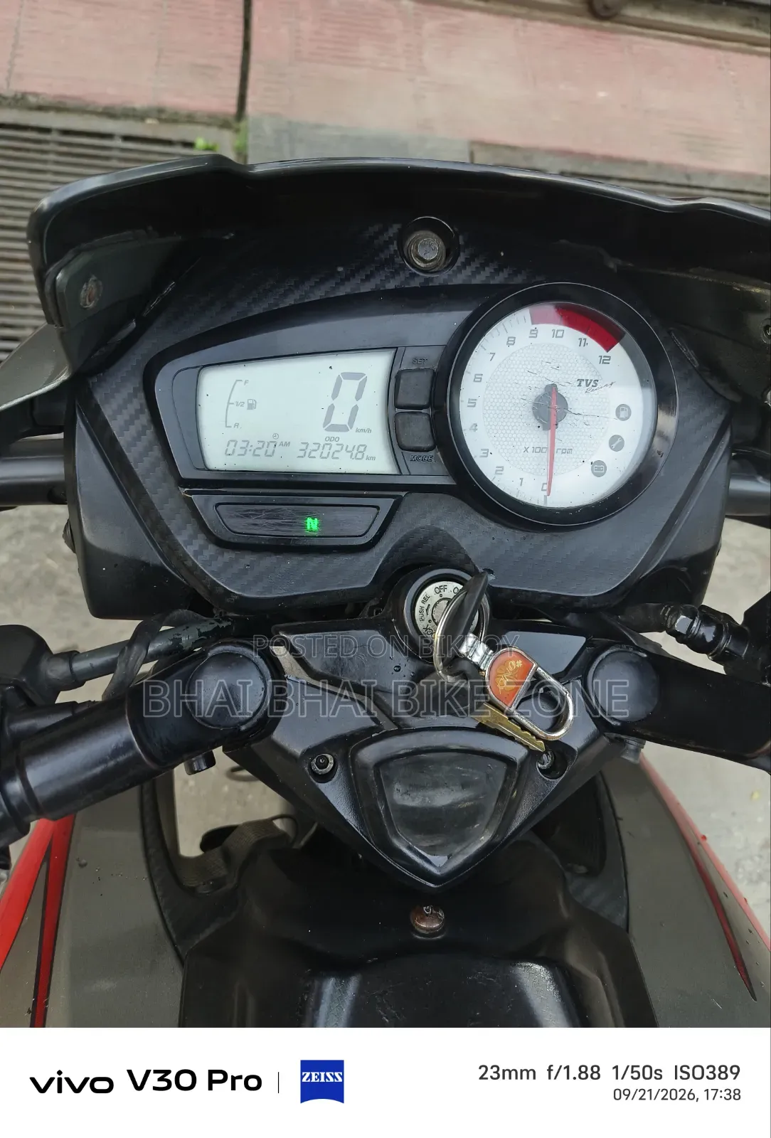TVS Apache RTR 160 2V 2018 Silver