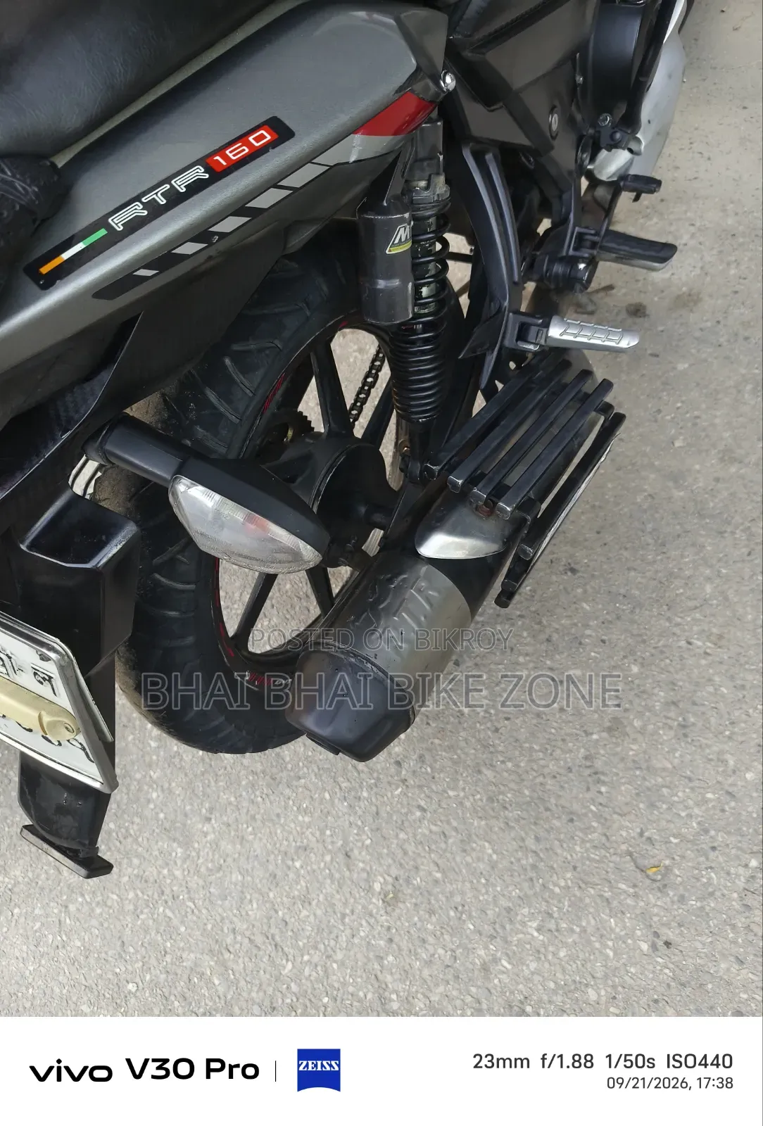 TVS Apache RTR 160 2V 2018 Silver