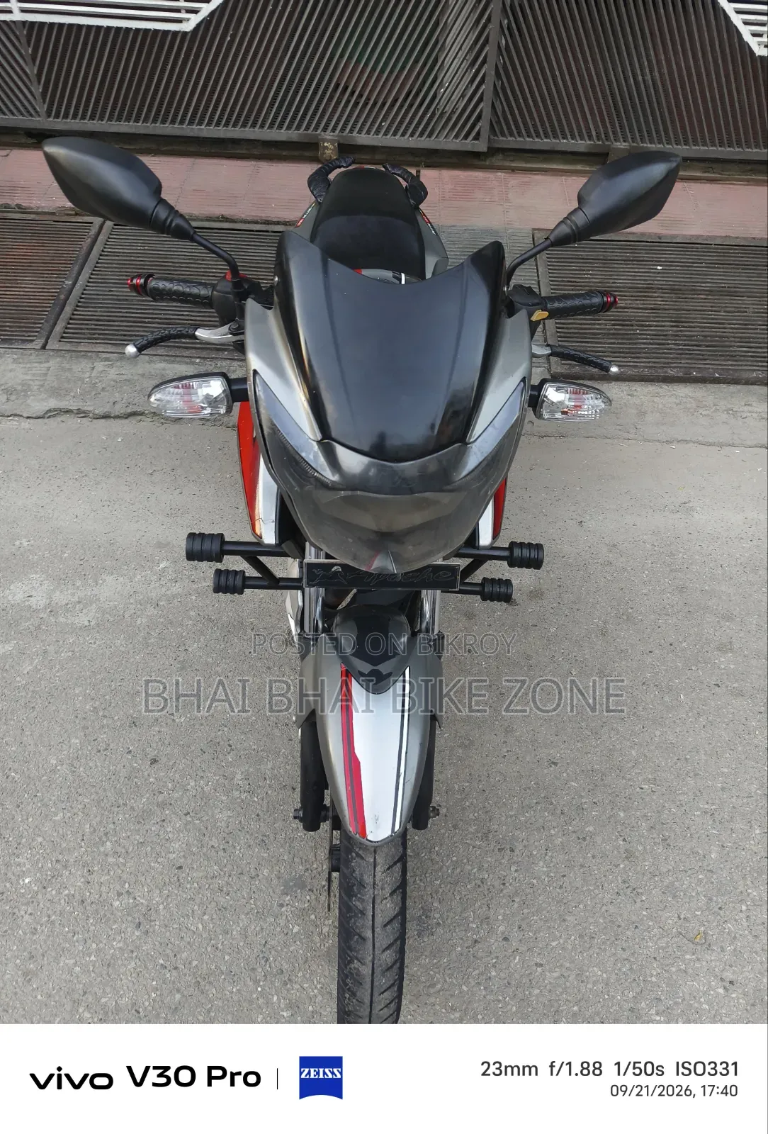 TVS Apache RTR 160 2V 2018 Silver