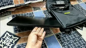 Laptop Acer Extensa 15 8GB Intel Core i5 HDD+SSD 128GB