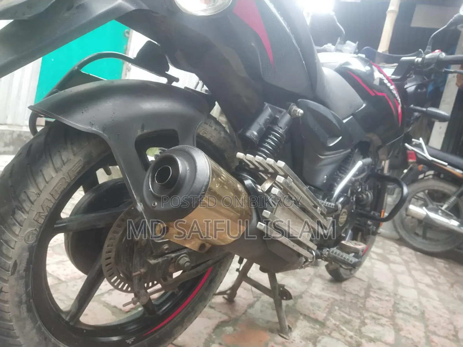 Bajaj Pulsar 150 2025 Red