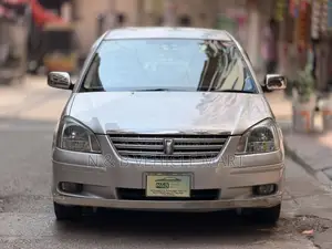 টয়োটা প্রমিও ২০০৬ সিলভার