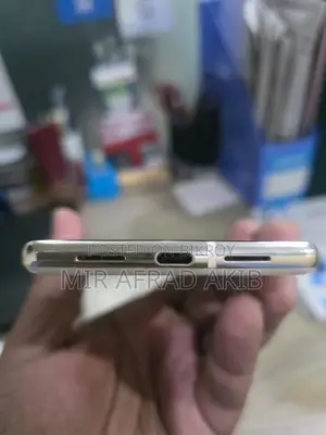 গুগল পিক্সেল ৬ প্রো ১২৮ জিবি গোল্ড