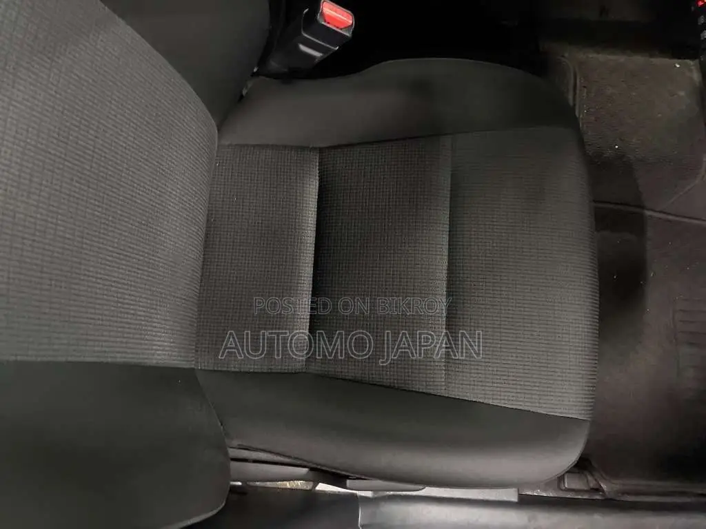 Toyota Sienta 2021 Red