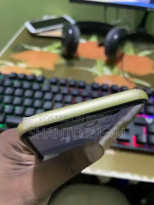 Apple iPhone 11 128 GB Yellow