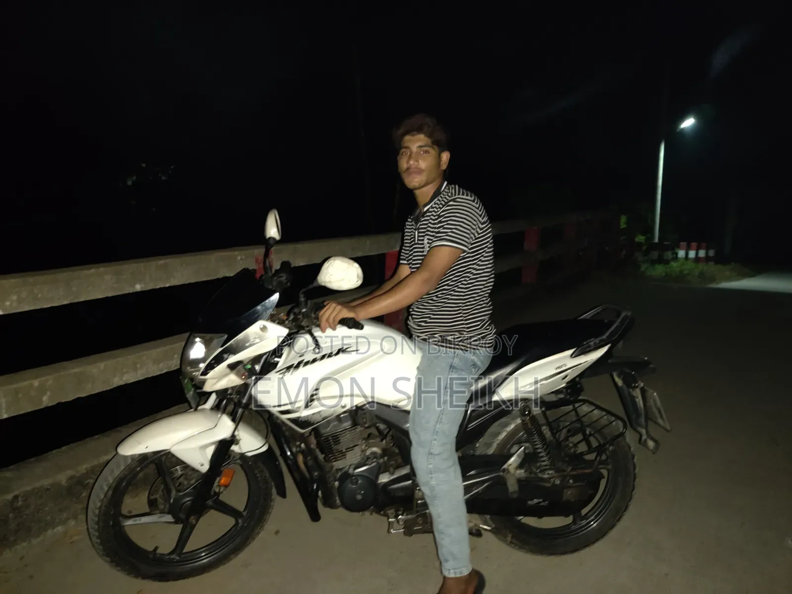হিরো হাংক ১৫০ ২০১৮ সাদা