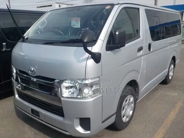 Toyota HiAce 2022 Silver