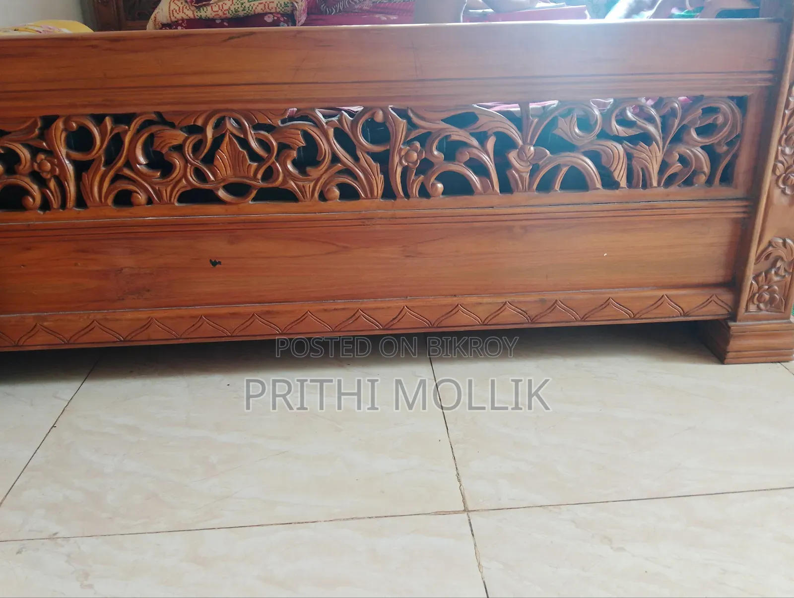 Teak wood queen size bed 6/7