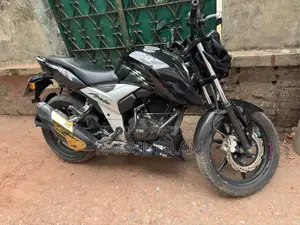 TVS Apache 160 4V 2020 Black