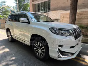 Toyota Land Cruiser Prado 2018 Pearl