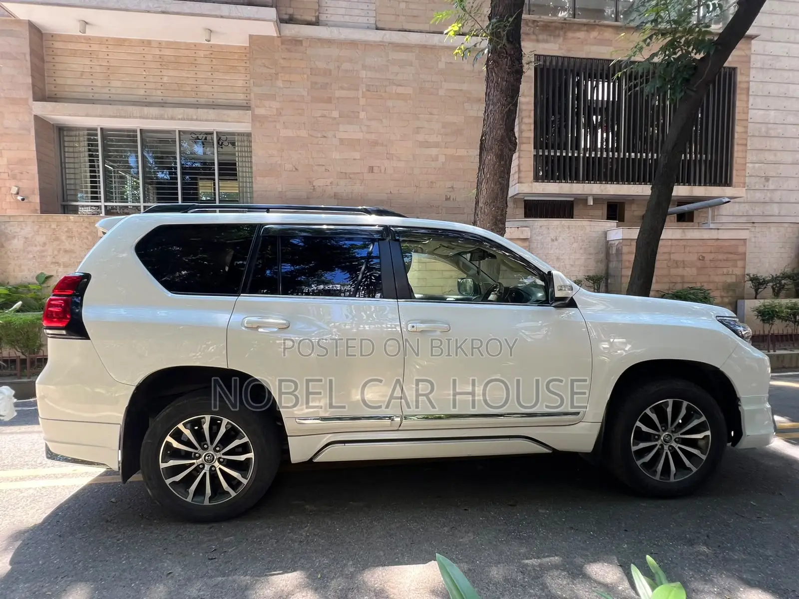 Toyota Land Cruiser Prado 2018 Pearl
