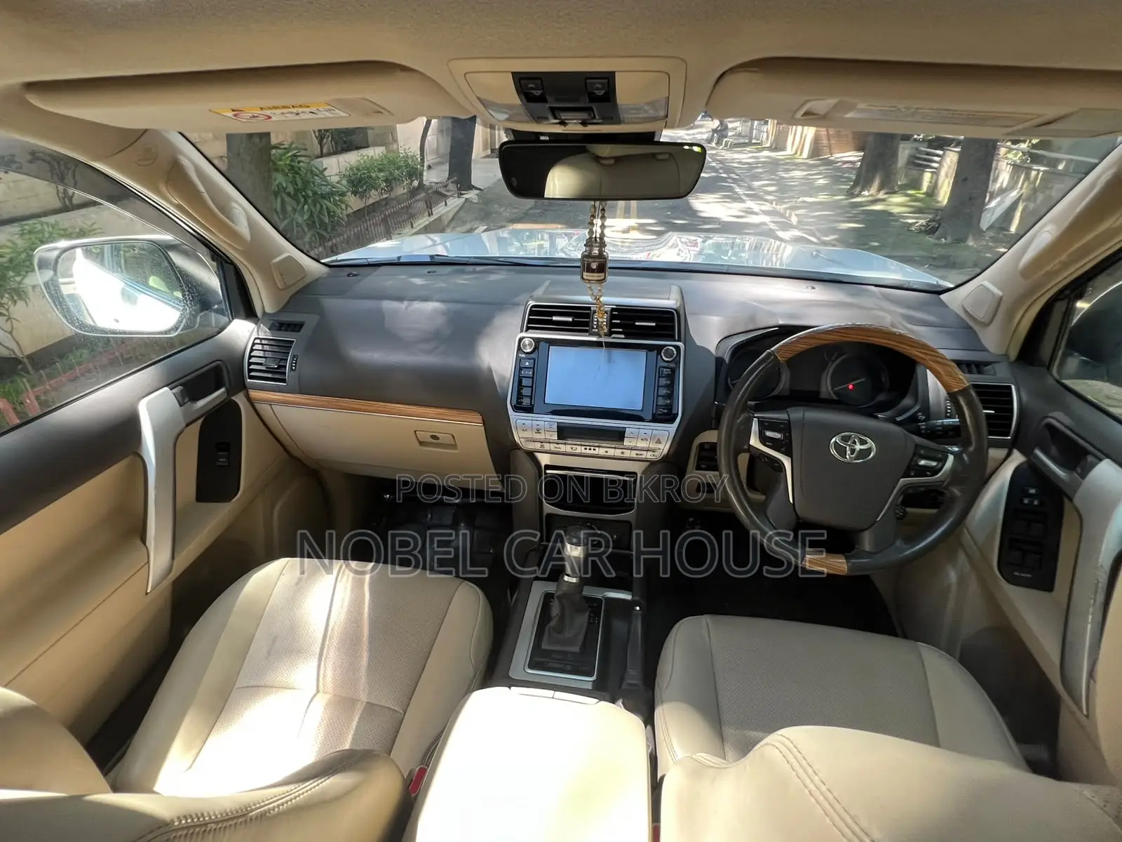 Toyota Land Cruiser Prado 2018 Pearl