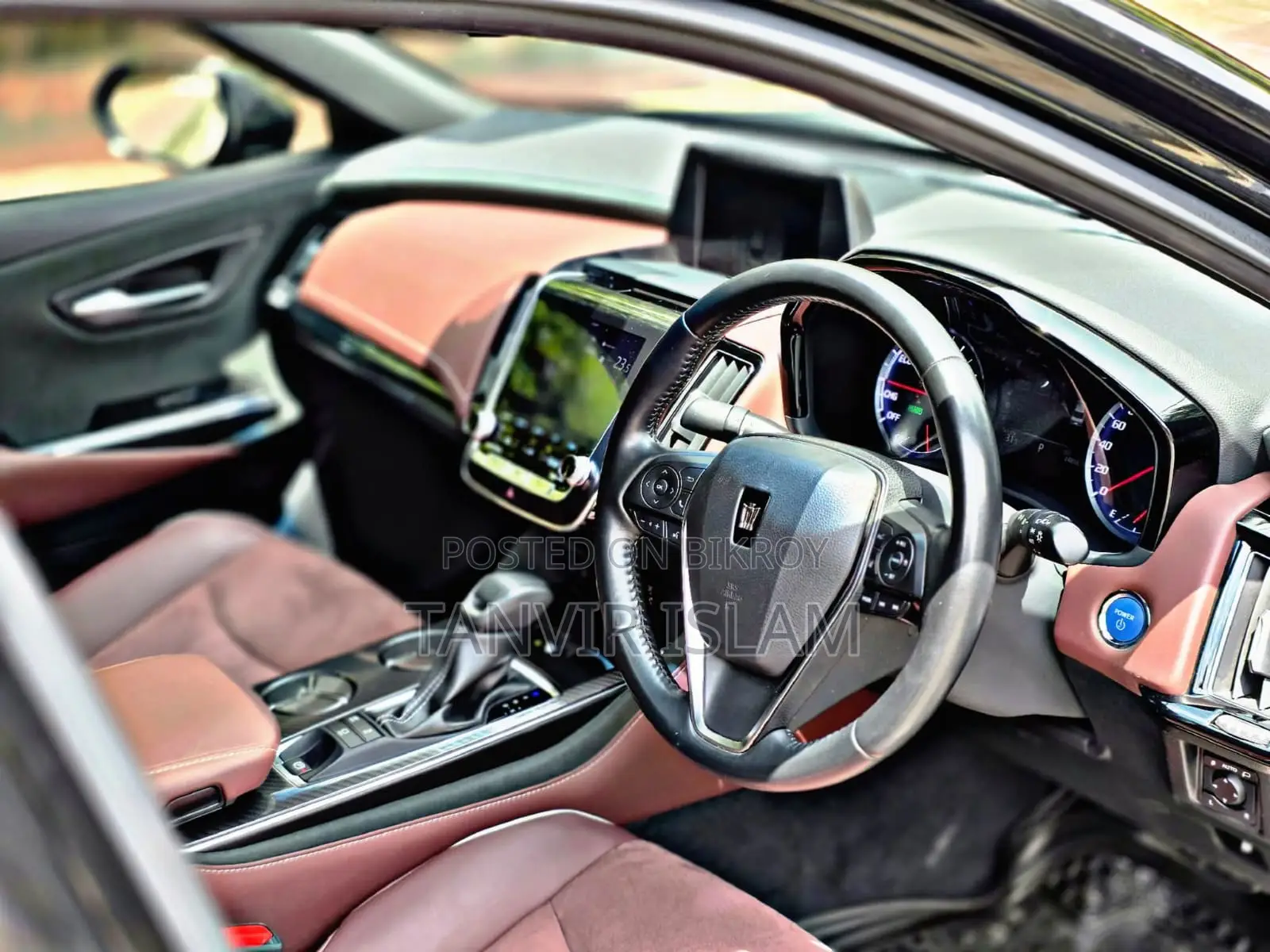 Toyota Crown 2018 Black