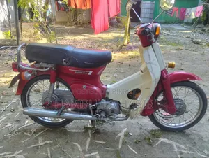 Honda 2000 Red
