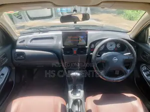 নিসান সানি ২০০৯ কালো
