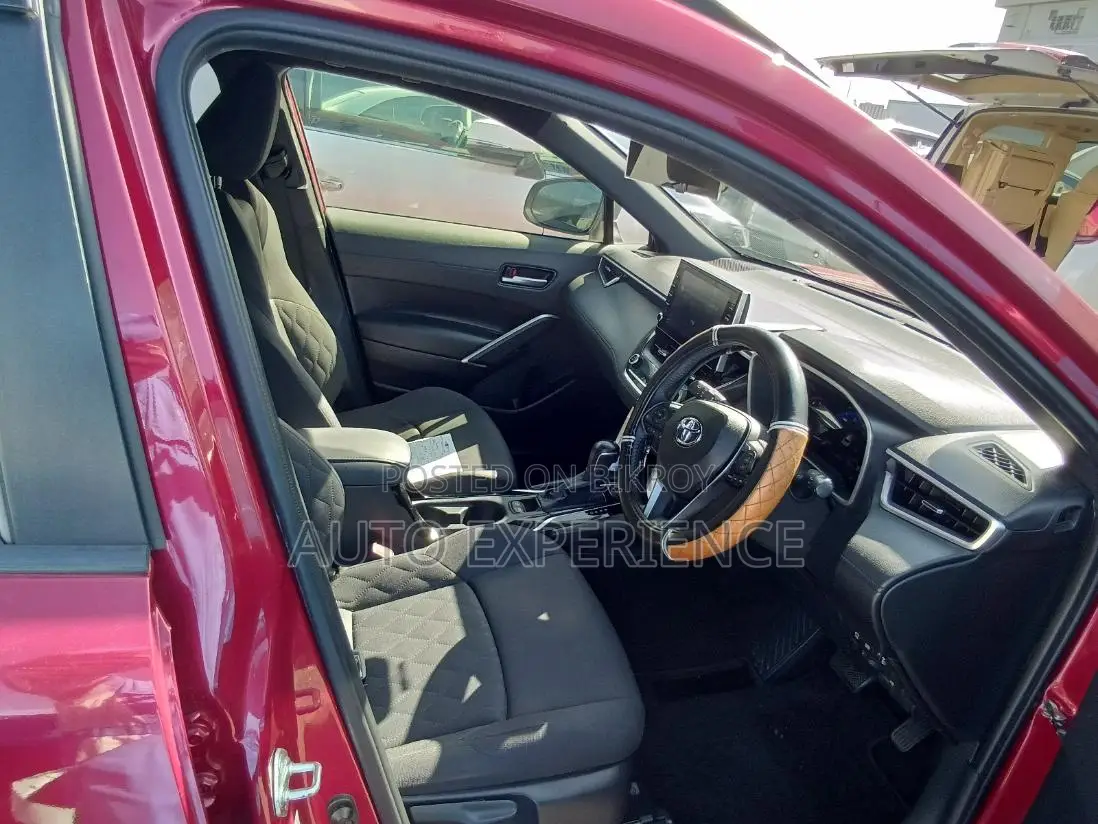 Toyota Corolla Cross 1.8 Hybrid AWD 2022 Red