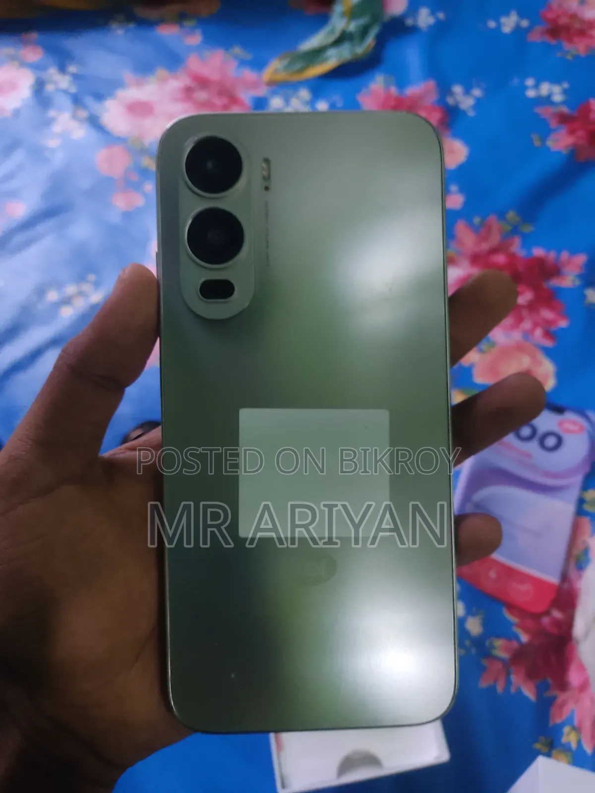 নতুন আইটেল সিটি ২০০ ১২৮ জিবি সিলভার