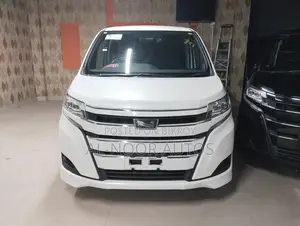 টয়োটা নোয়া ২.০ এফডব্লিউডি (৮ সিটার) ২০২১ পার্ল