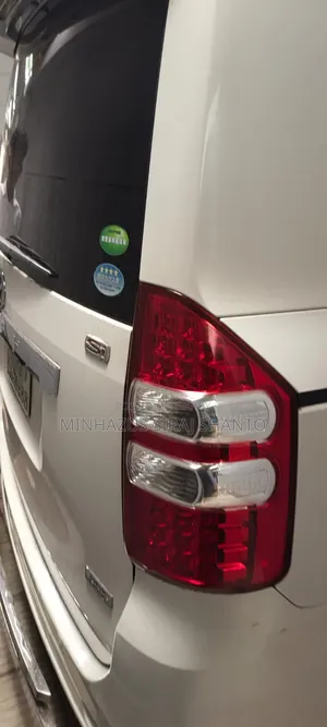 New Toyota Noah 2.0 143hp AWD (7 Seater) 2012 Pearl
