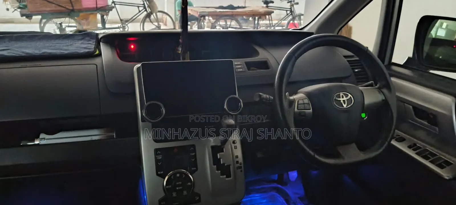 New Toyota Noah 2.0 143hp AWD (7 Seater) 2012 Pearl