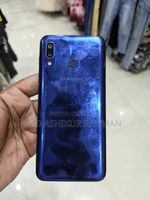 Samsung Galaxy A20 32 GB Blue