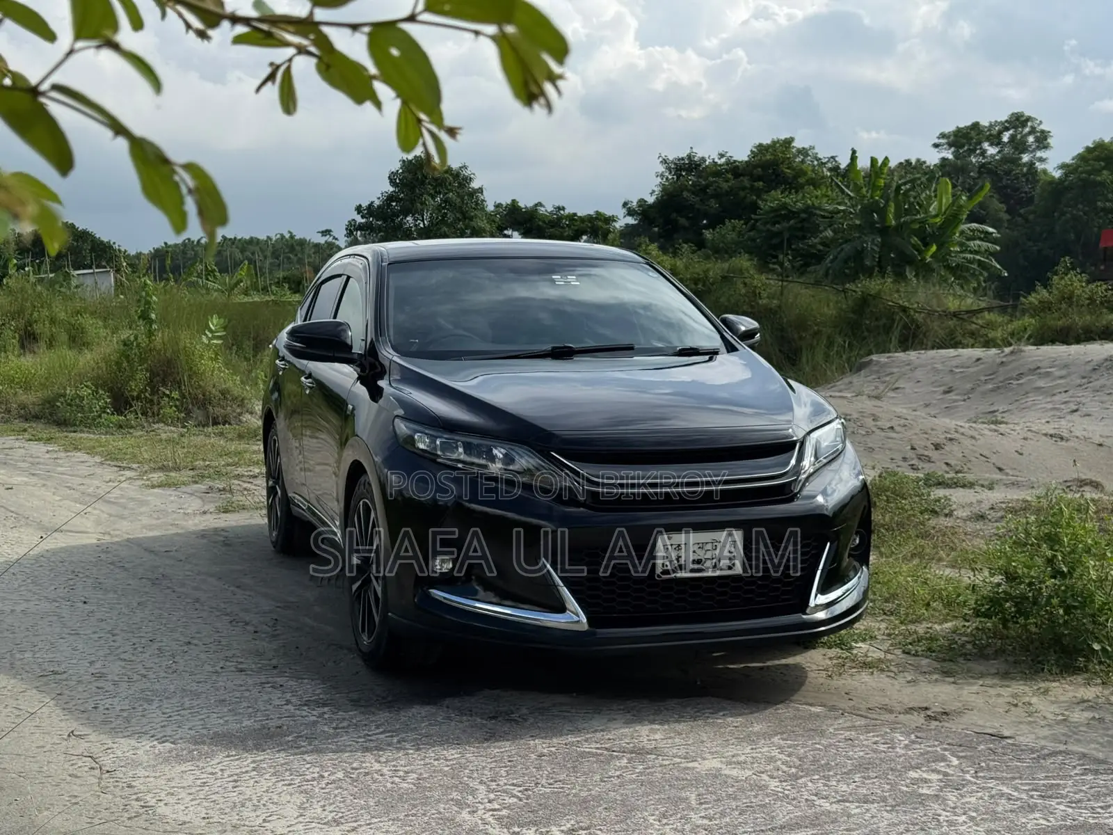 Toyota Harrier 2.0 2015 Black