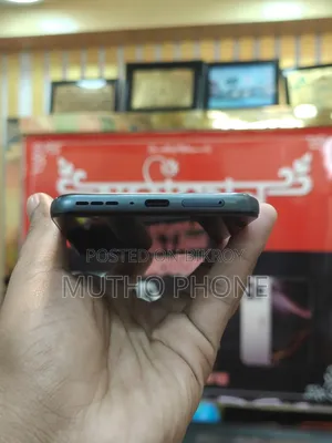 মোটোরোলা এজ (২০২২) ১২৮ জিবি ব্ল্যাক