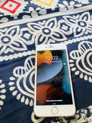 Apple iPhone 6s 64 GB Rose Gold